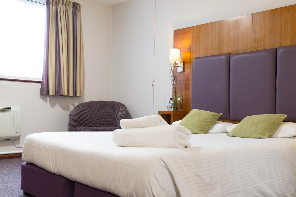 Hello Hotel Swinton  Exterior photo